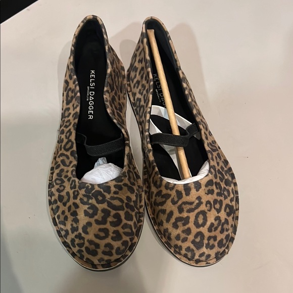 Kelsi Dagger Animal Print Ballet Flats - Picture 2 of 4
